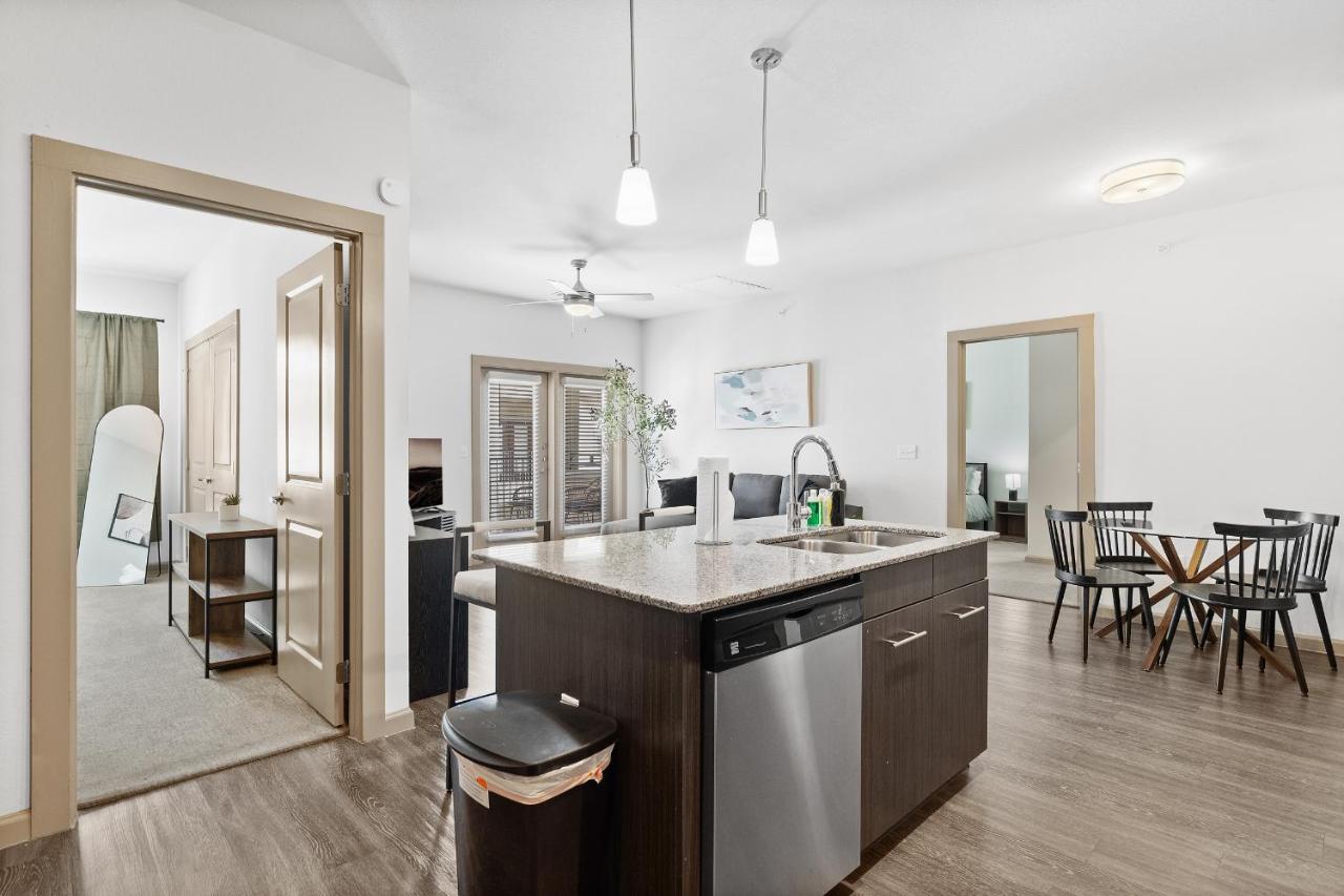 דירות Leander Luxe 3B/2B Getaway - Pool, Gym, Parking, Pet Wash מראה חיצוני תמונה